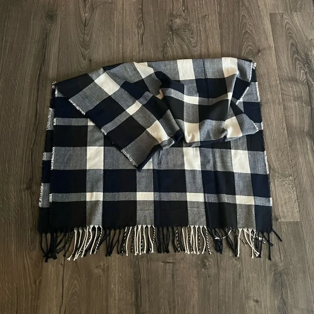PLUSH APPAREL Ultra Soft Plaid Scarf White Navy Black